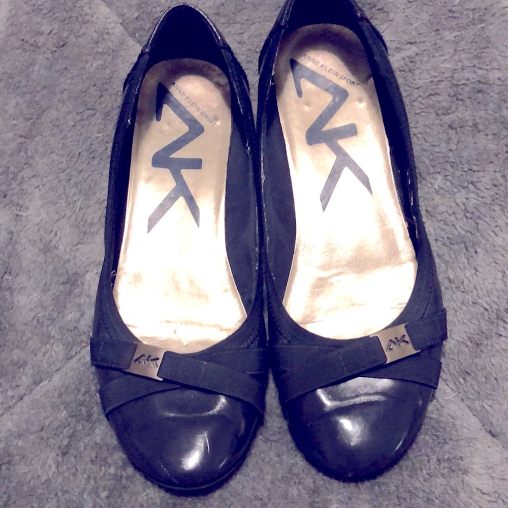 Anne Klein Sport ballet style flats in Navy Blue